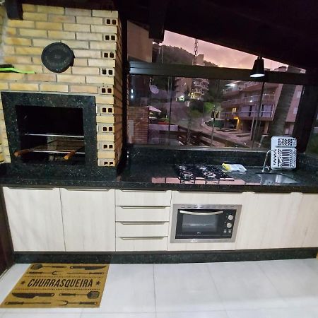 Apartamento 12 - Bombinhas - 200 Metros Da Praia Екстериор снимка