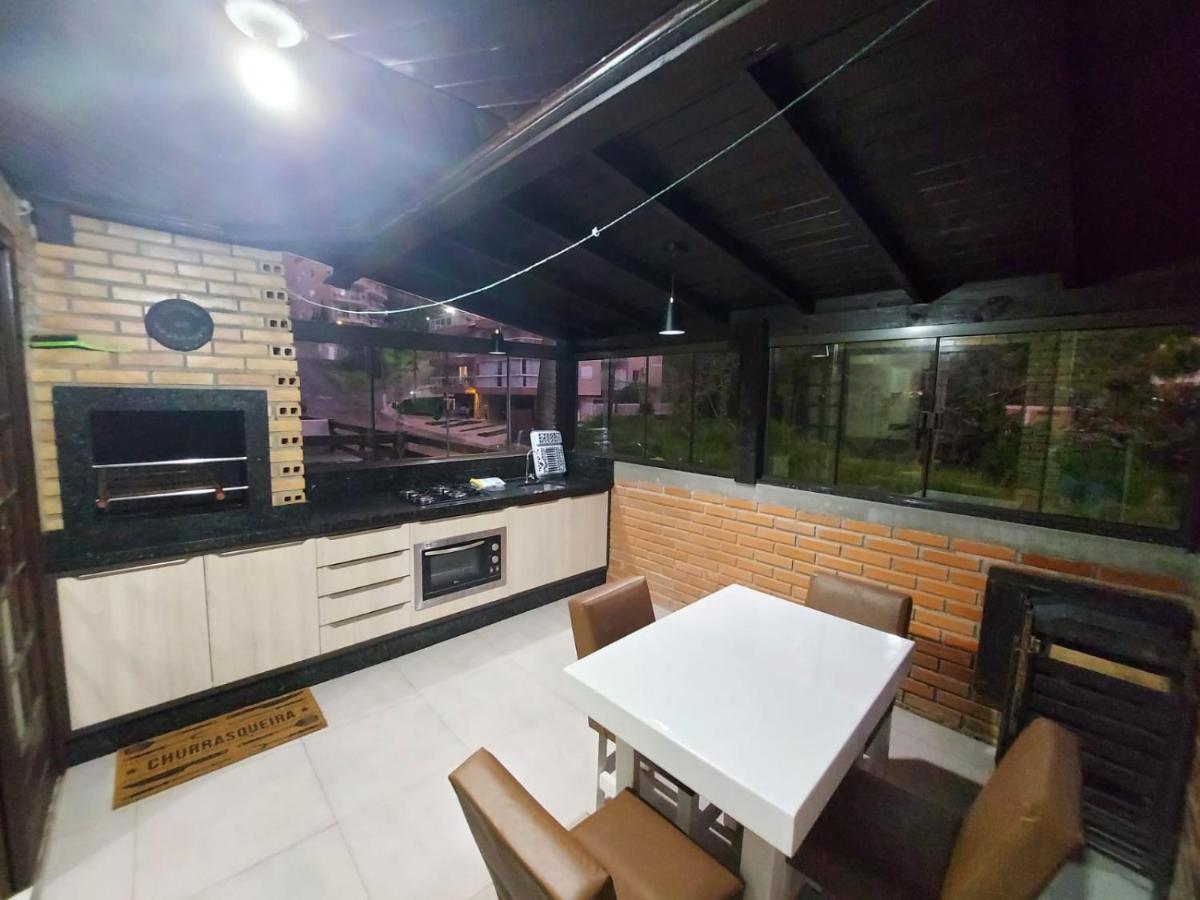 Apartamento 12 - Bombinhas - 200 Metros Da Praia Екстериор снимка