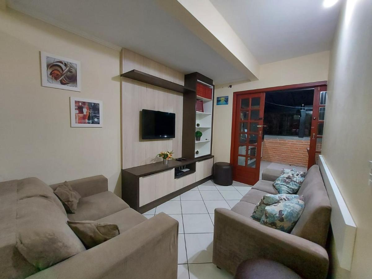 Apartamento 12 - Bombinhas - 200 Metros Da Praia Екстериор снимка