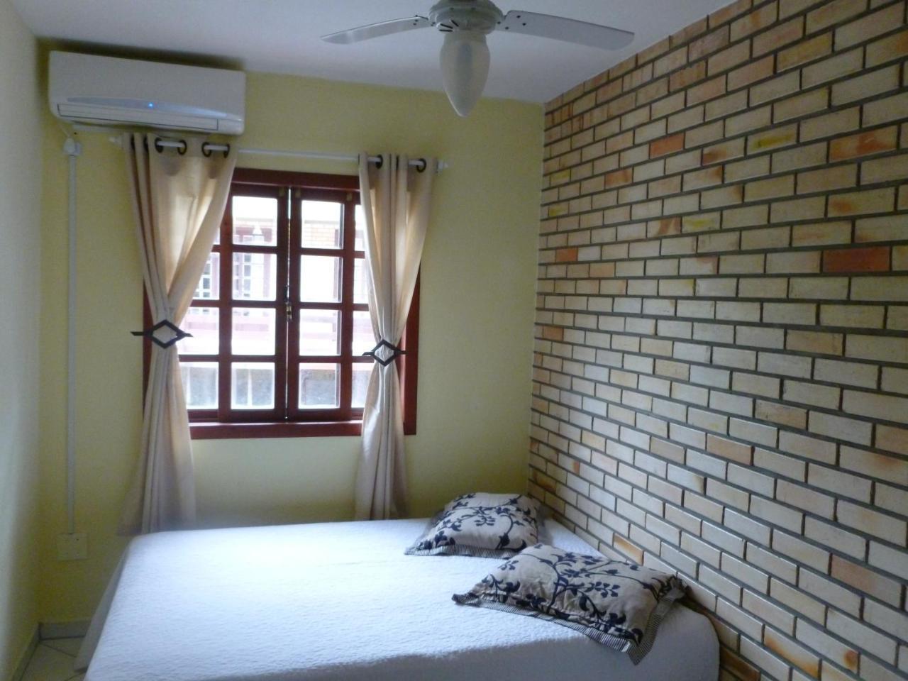 Apartamento 12 - Bombinhas - 200 Metros Da Praia Екстериор снимка