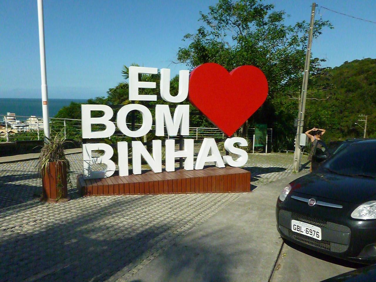 Apartamento 12 - Bombinhas - 200 Metros Da Praia Екстериор снимка
