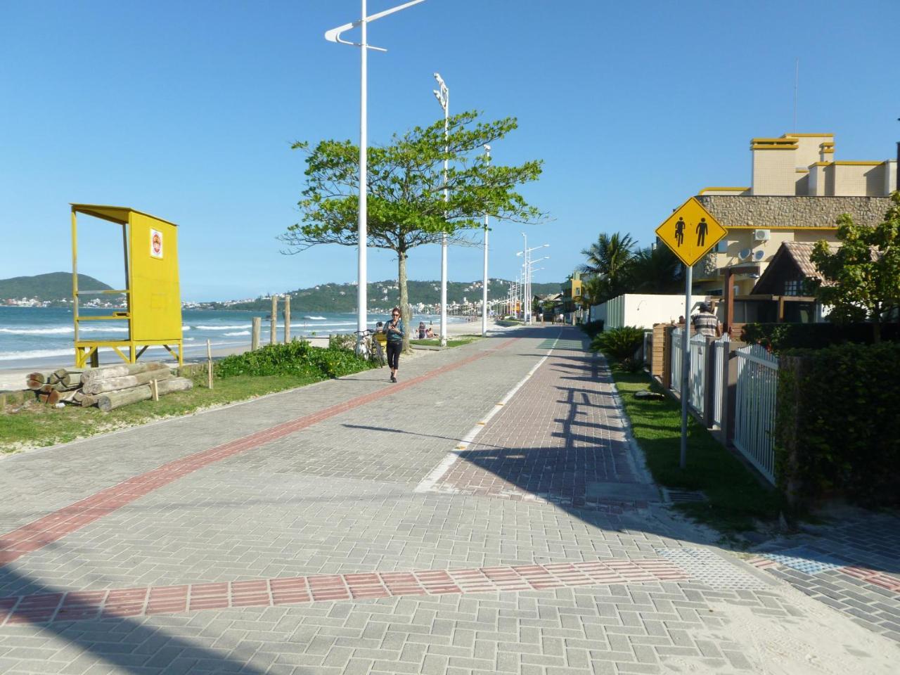 Apartamento 12 - Bombinhas - 200 Metros Da Praia Екстериор снимка